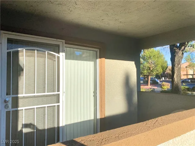 $1,400 | 555 East Silverado Ranch Boulevard, Unit 1002, Las Vegas, NV 89183