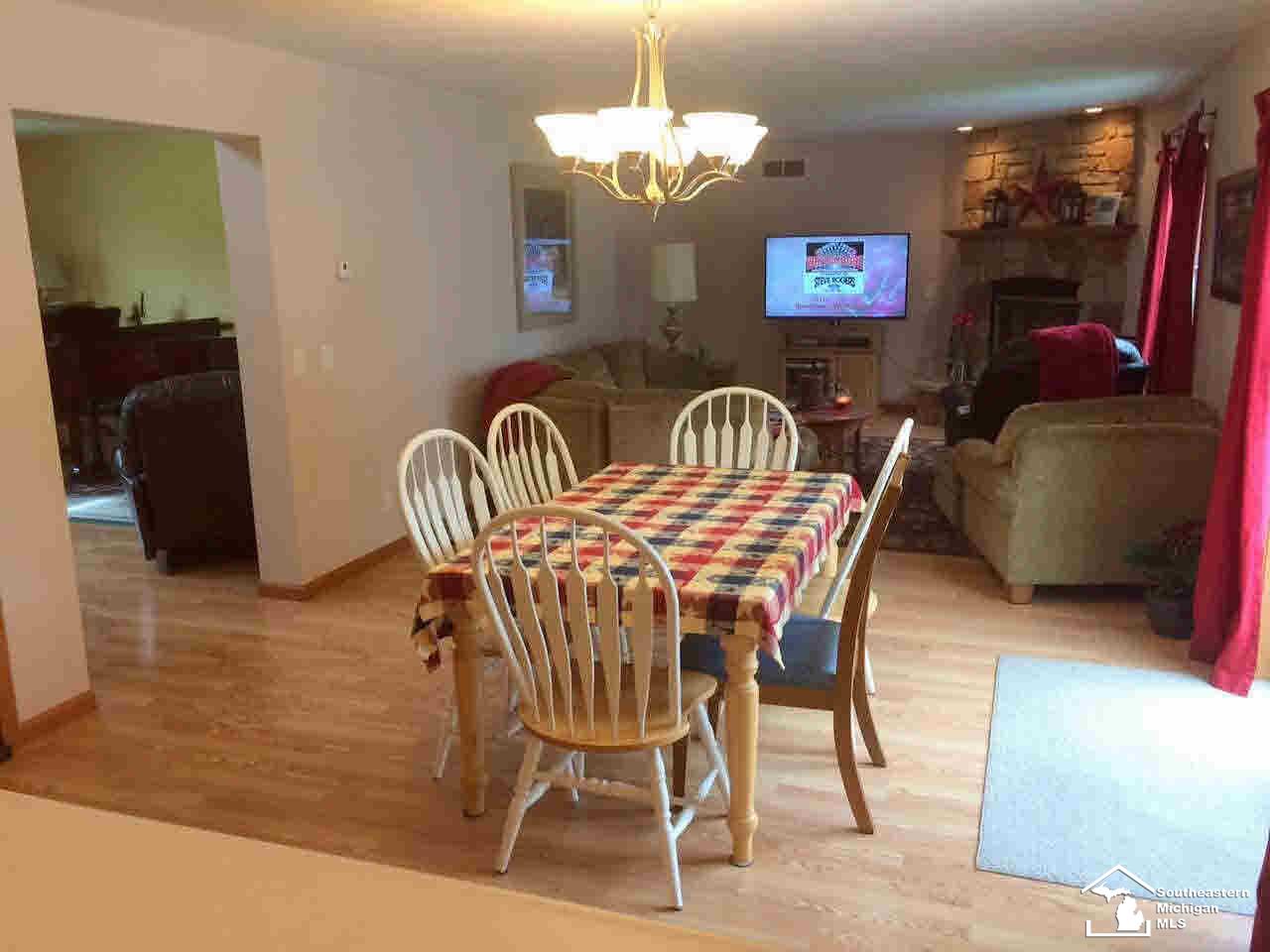 11391 Kruse Road Petersburg, MI 49270 - Photo 4 of 16 Dining Room