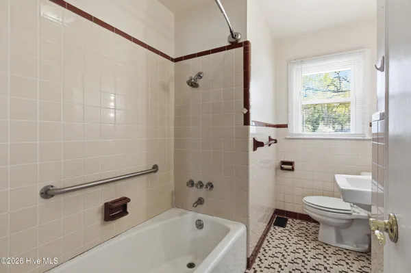 $250,000 | 204 Glenburnie Drive, New Bern, NC 28560