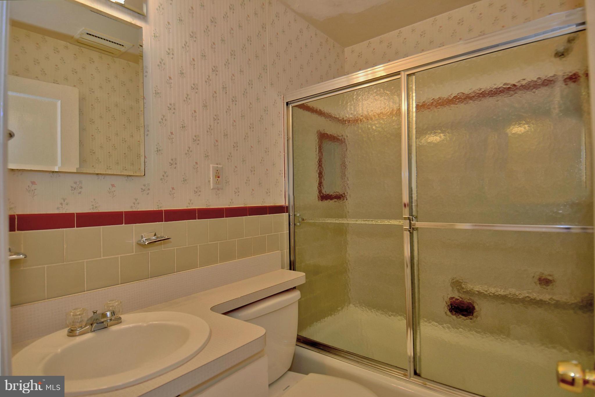 12013 Kemp Mill Road Silver Spring, MD 20902 - Photo 21 of 30 Bath 2