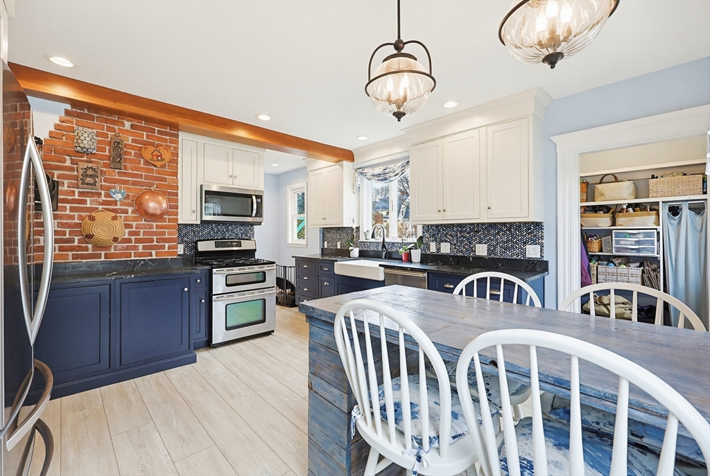 63 Walker Road Swampscott, MA 01907 - Photo 11 of 39 Gallery Image 11