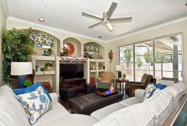 $685,000 | 436 Skyview Place, Chuluota, FL 32766