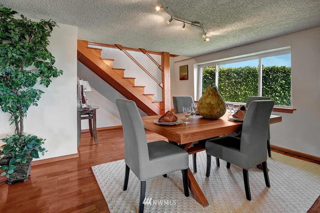 17449 Sylvester Road Southwest Burien, WA 98166 - Photo 6 of 16 Gallery Image 6