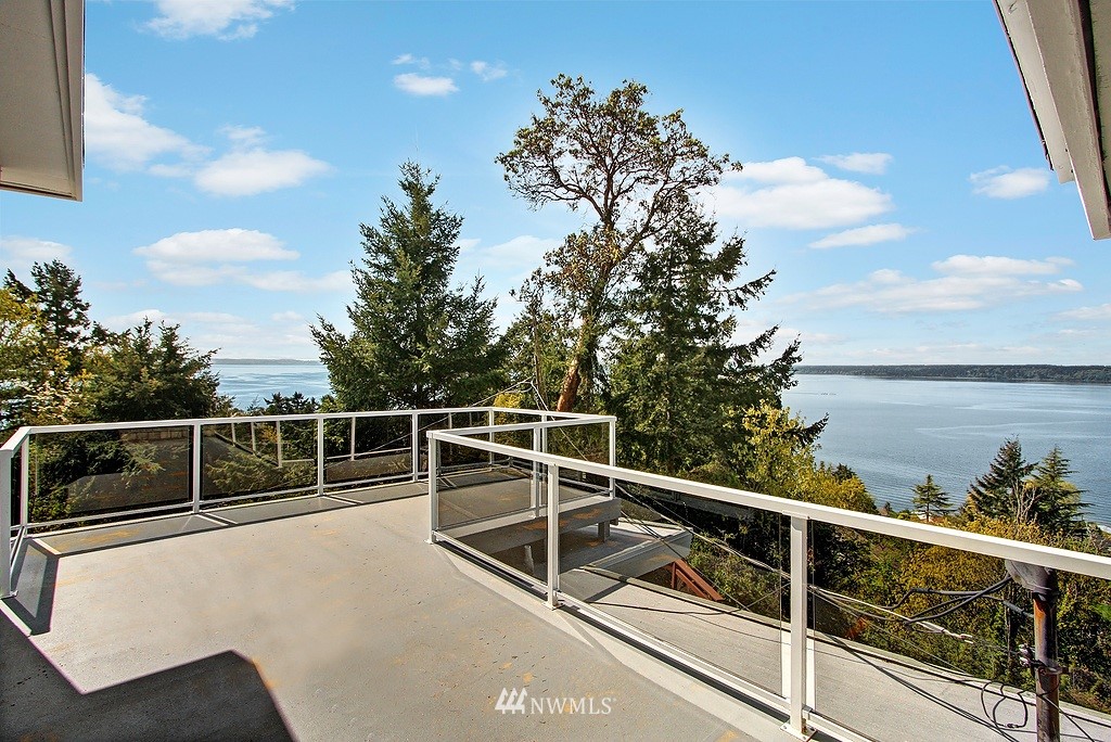 17449 Sylvester Road Southwest Burien, WA 98166 - Photo 10 of 16 Gallery Image 10
