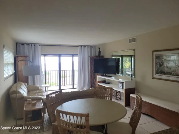 $3,000 | 1251 South Atlantic Avenue, Unit 201, Cocoa Beach, FL 32931