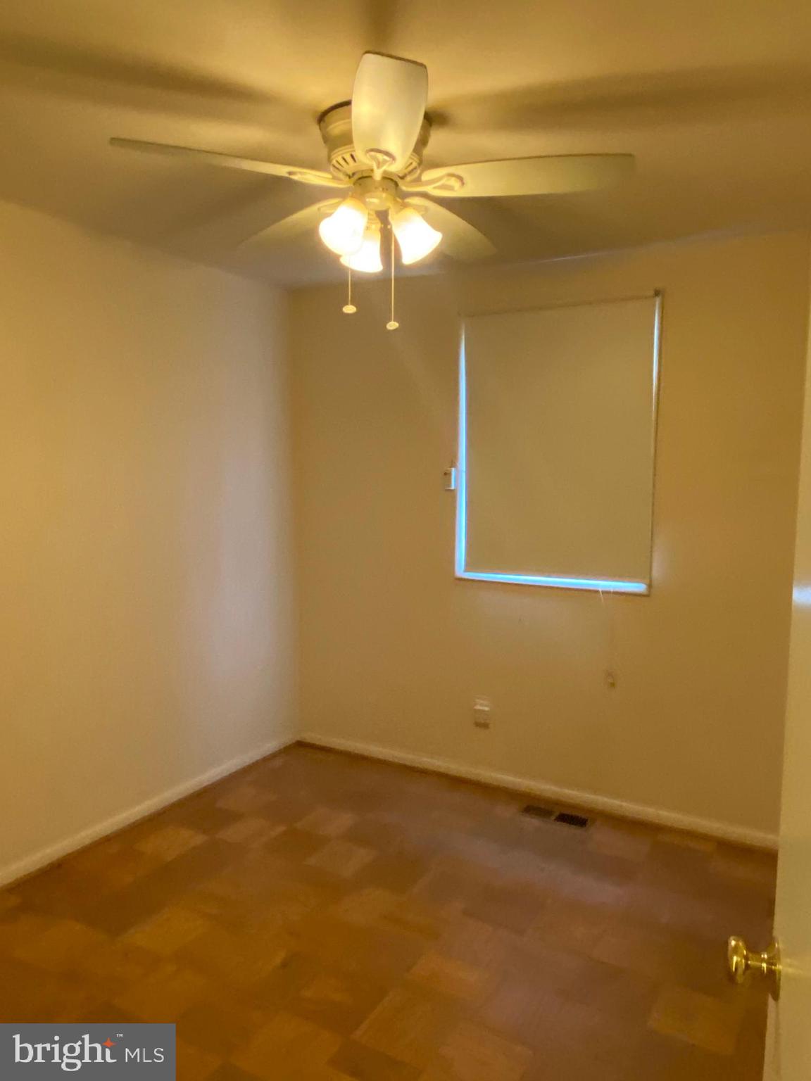 5100 Shelbourne Road Baltimore, MD 21227 - Photo 15 of 36