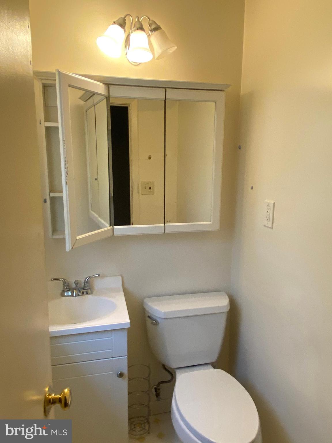 5100 Shelbourne Road Baltimore, MD 21227 - Photo 23 of 36