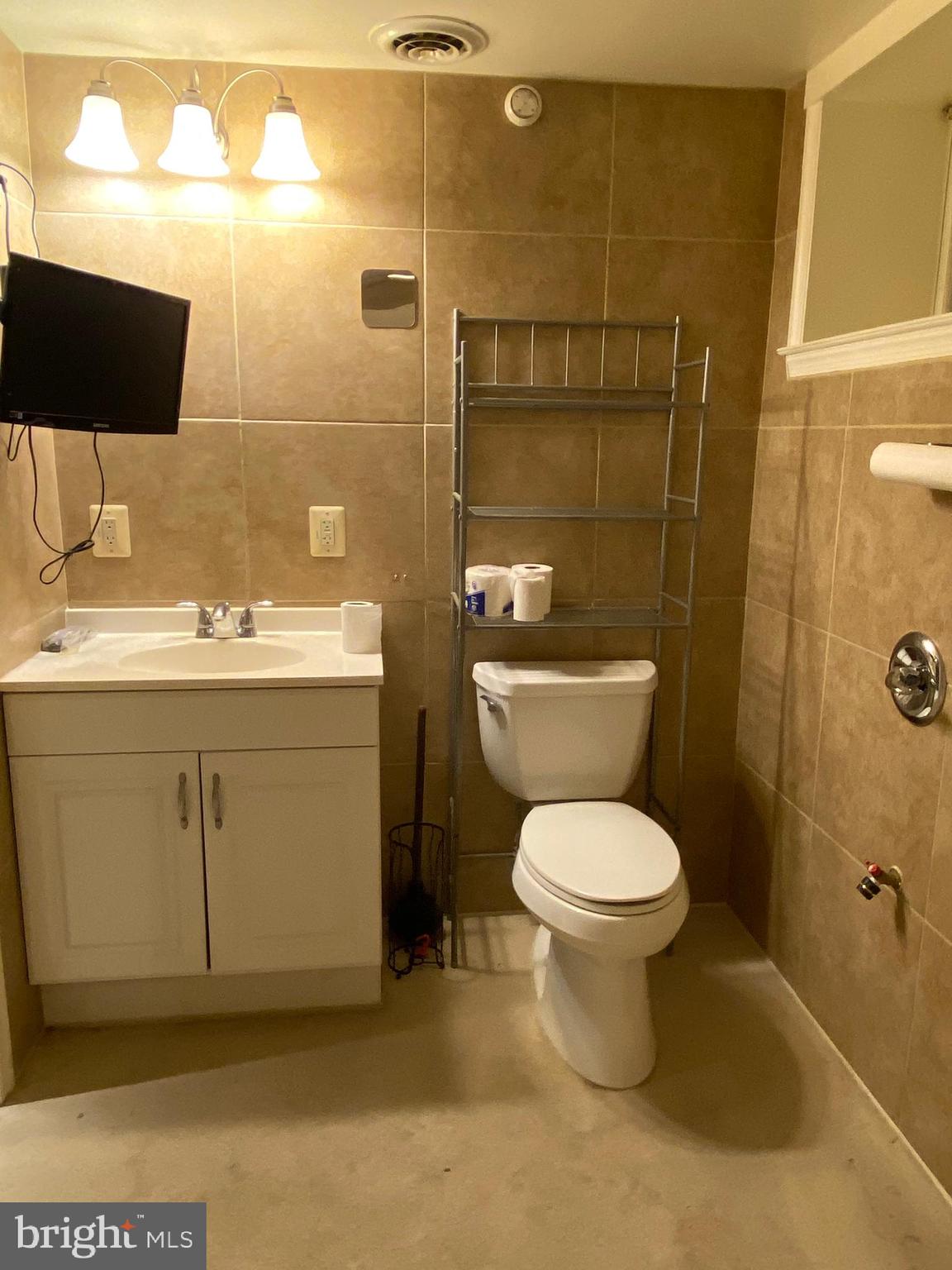 5100 Shelbourne Road Baltimore, MD 21227 - Photo 25 of 36