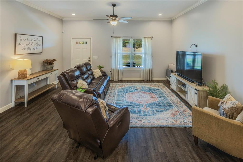 124 Avondale Road Brunswick, GA 31523 - Photo 2 of 68 Gallery Image 2