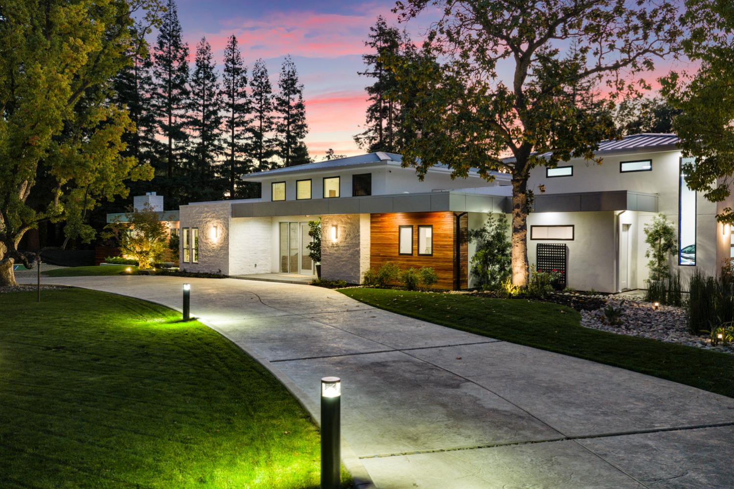 3630 Winding Creek Road Sacramento, CA 95864 - Photo 74 of 74 a front view of a house with a yard