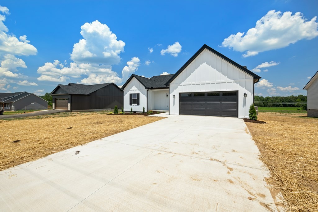 4711 Window Cliff Road Baxter, TN 38544 - Photo 2 of 23 Gallery Image 2