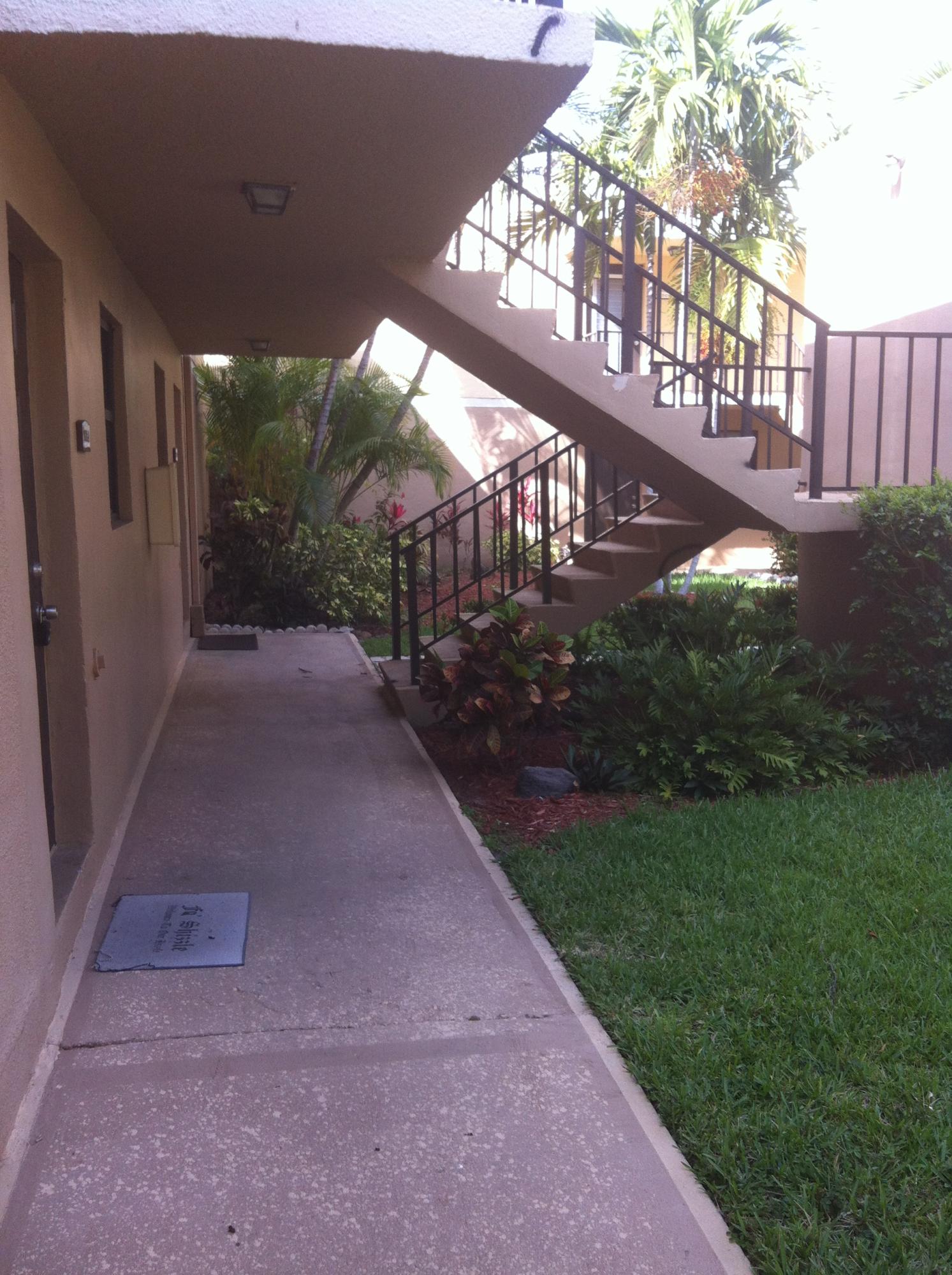 501 Dotterel Road, Unit 28A Delray Beach, FL 33444 - Photo 2 of 24 Dotterel # 28A 042