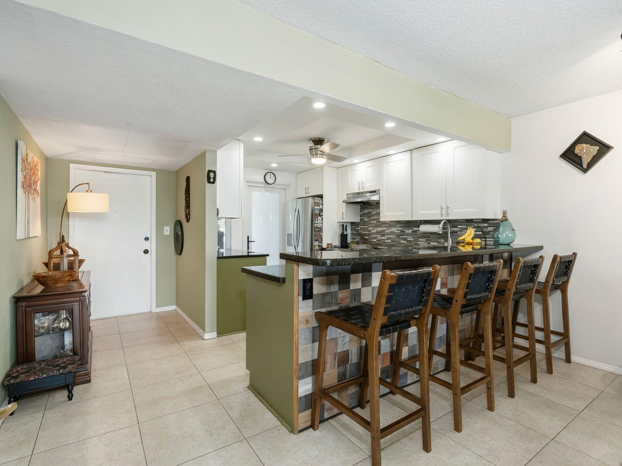 3100 North Course Lane, Unit 107 Pompano Beach, FL 33069 - Photo 15 of 32 07. 3100 N Course Ln Unit 107 Interior