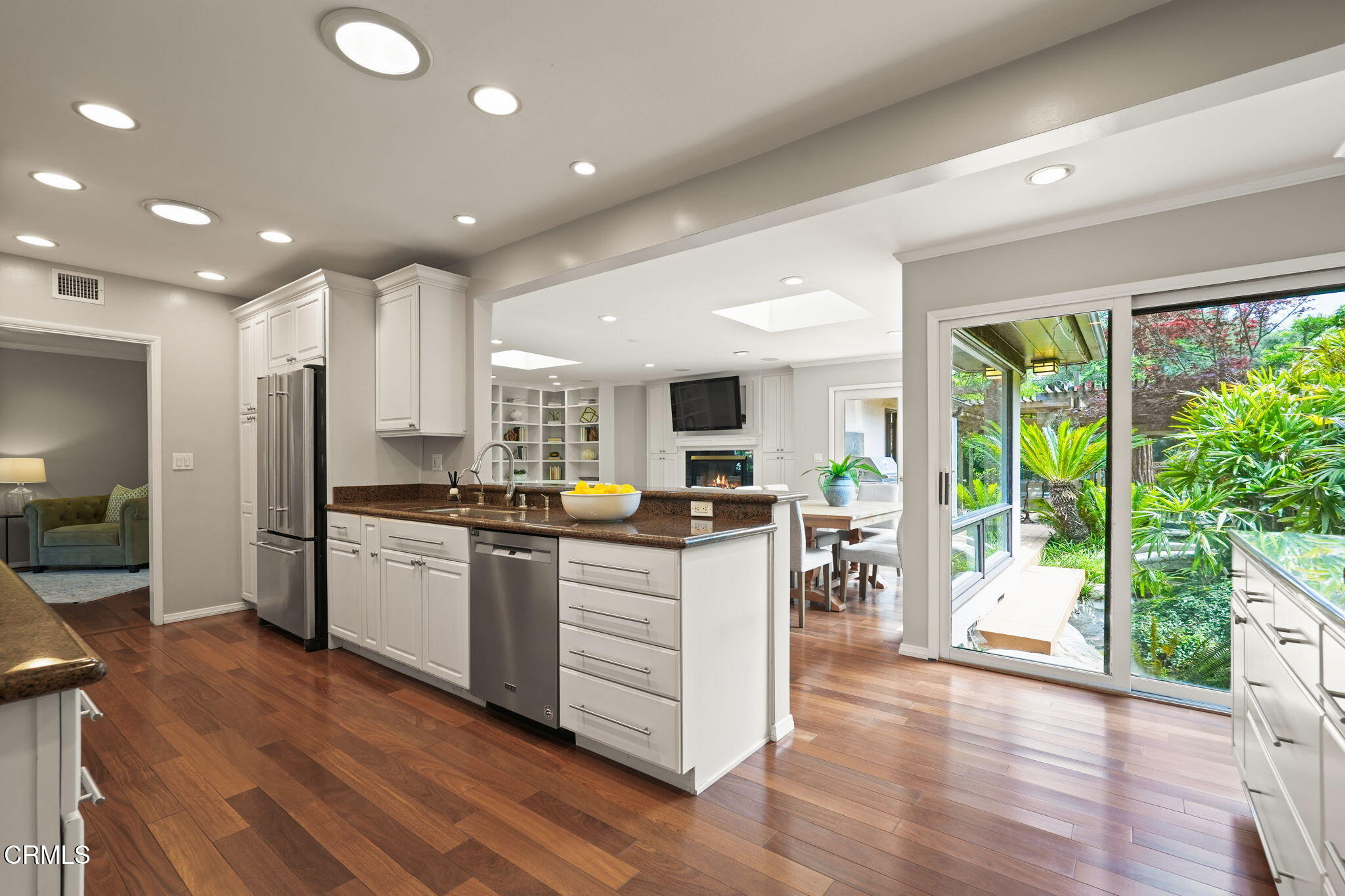 1340 Lomay Place Pasadena, CA 91103 - Photo 12 of 26 12-web-or-mls-1340-lomay-pl