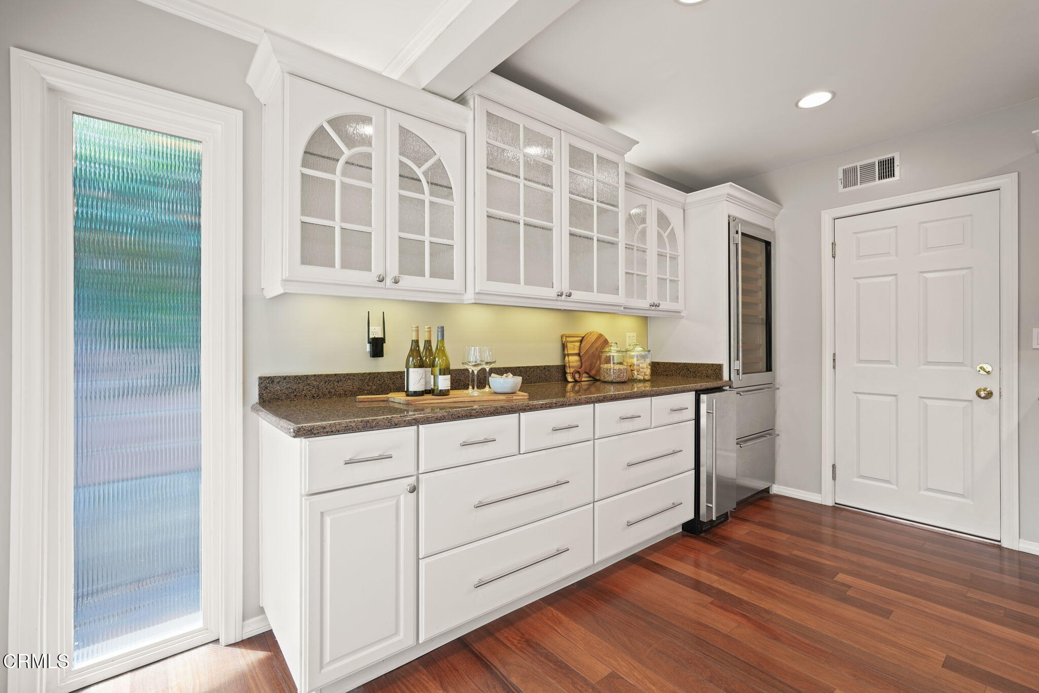 1340 Lomay Place Pasadena, CA 91103 - Photo 13 of 26 13-web-or-mls-1340-lomay-pl