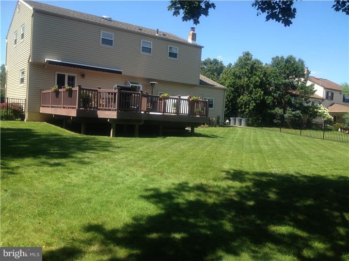 924 Hilltop Road Warminster, PA 18974 - Photo 20 of 21 Gallery Image 20