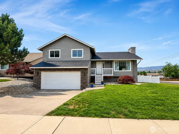 $537,000 | 576 Saddle Rock Loop, Wenatchee, WA 98801