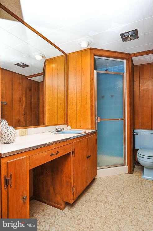 507 Moorefield Road Southwest Vienna, VA 22180 - Photo 25 of 30 Bath