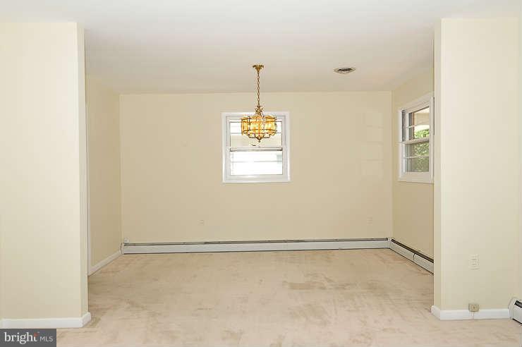 507 Moorefield Road Southwest Vienna, VA 22180 - Photo 7 of 30 Dining Room