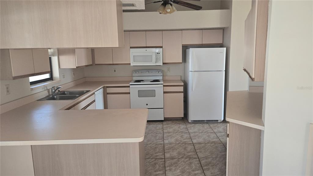 380 South Quincy Road Venice, FL 34293 - Photo 2 of 6