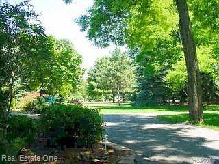 4044 Pleasant Valley Road Brighton, MI 48114 - Photo 1 of 1 Come Home To Privacy!