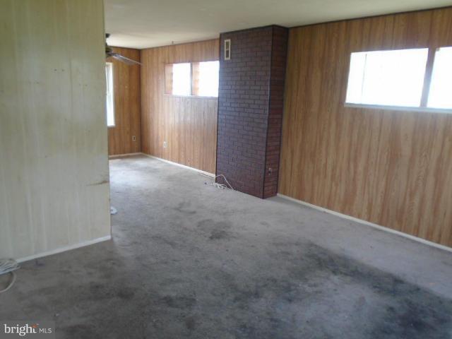 9755 Bird River Road Baltimore, MD 21220 - Photo 2 of 30 Living Room