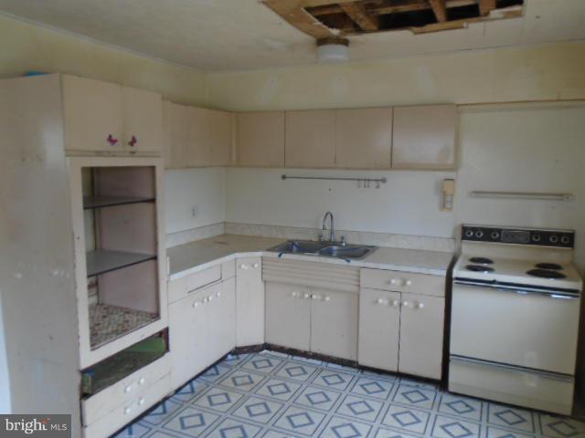 9755 Bird River Road Baltimore, MD 21220 - Photo 5 of 30 Kitchen