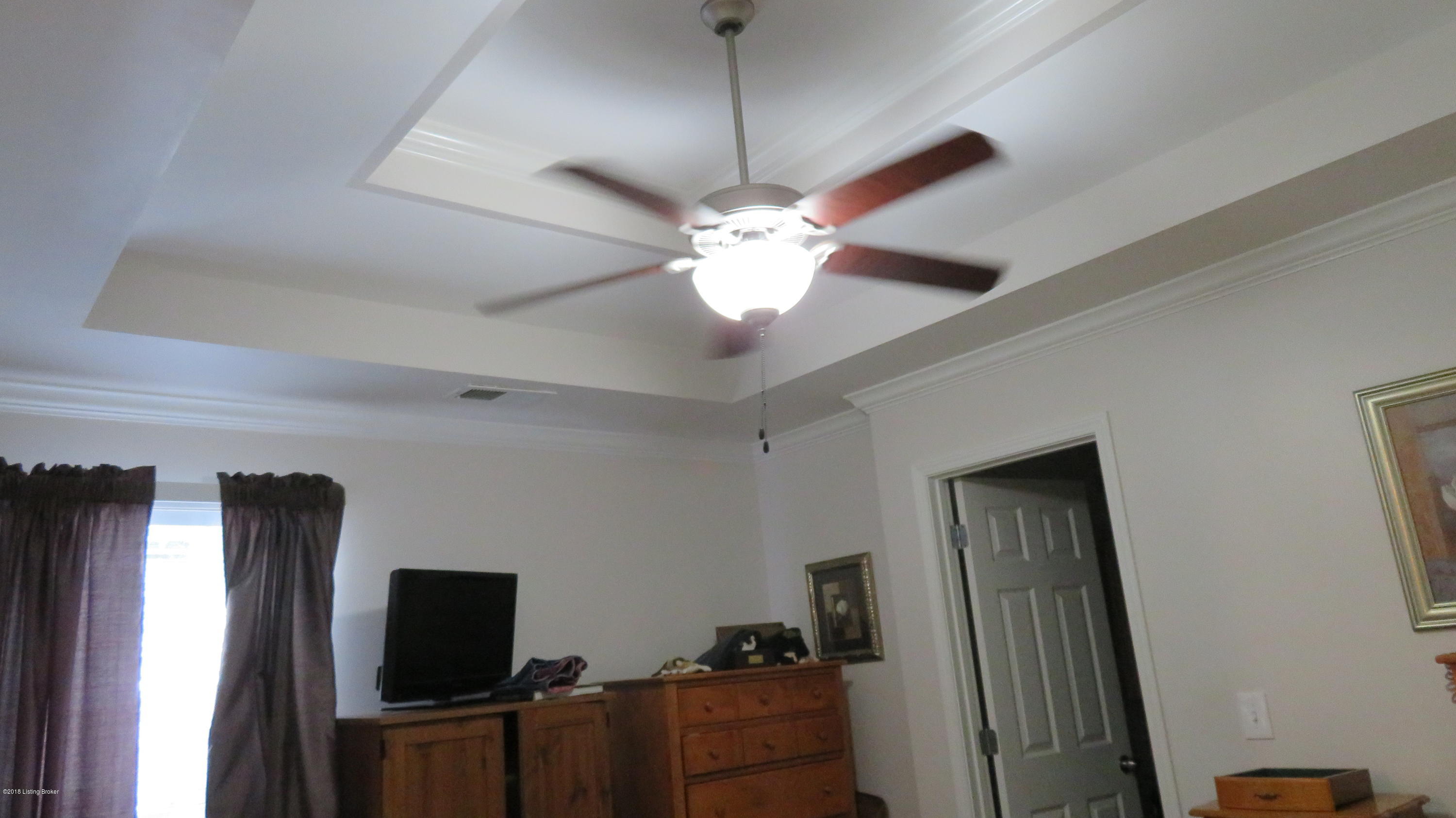 6437 Renate Road, Unit 6 Louisville, KY 40291 - Photo 7 of 12 IMG_2179