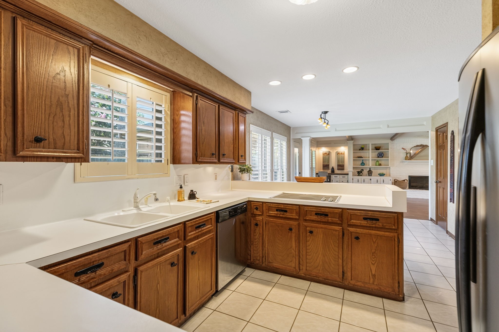 3414 Flaming Candle Drive Spring, TX 77388 - Photo 16 of 50 KITCHEN - This kitchen has lots of storage space.