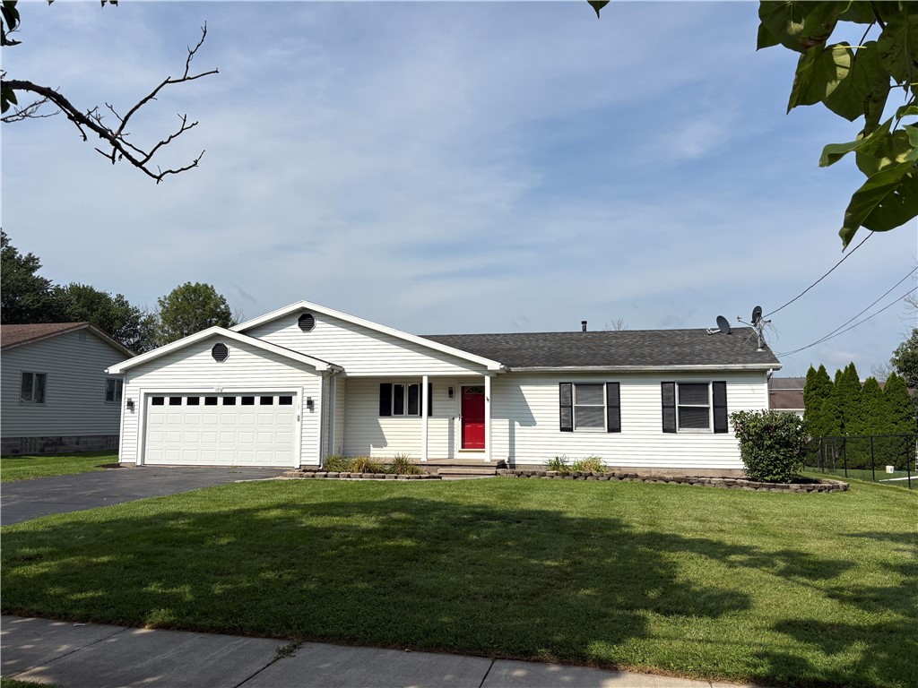 195 Island Cottage Road Greece, NY 14612 - Photo 1 of 29 Gallery Image 1