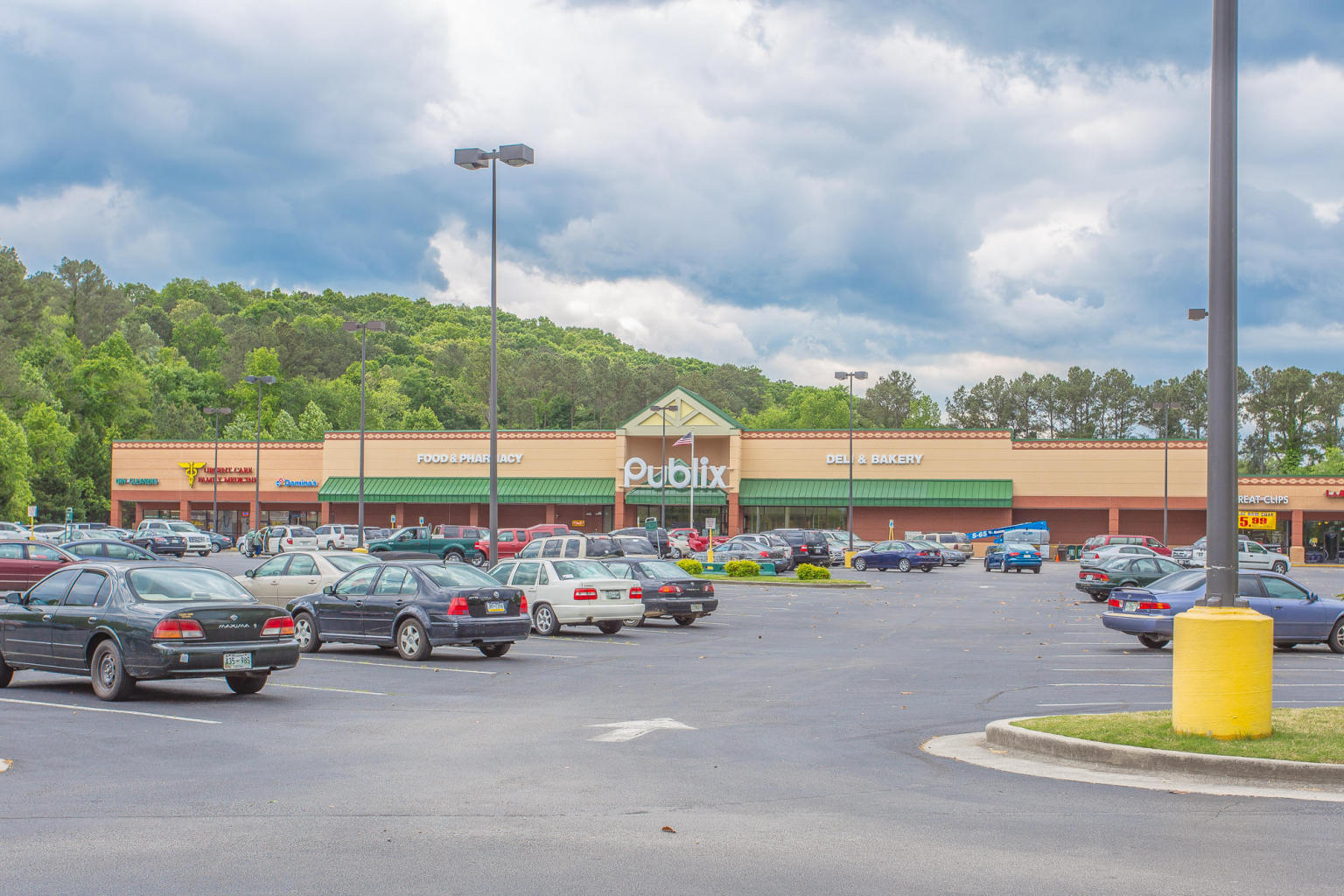 7720 Legends Way Chattanooga, TN 37421 - Photo 56 of 79 Publix