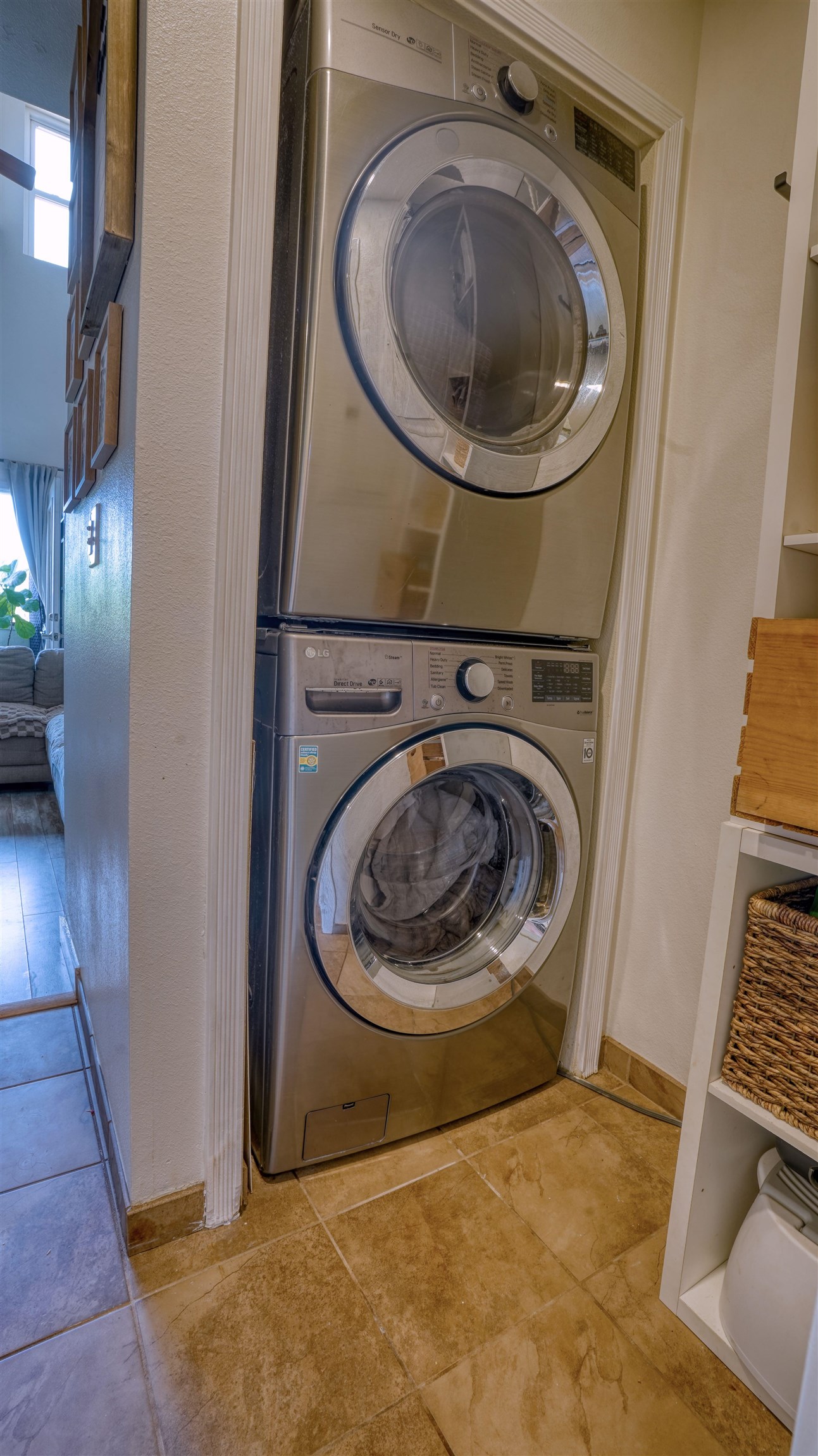 3710 Lower Honoapiilani Road, Unit F44 Lahaina, HI 96761 - Photo 21 of 41 a utility room with dryer and washer
