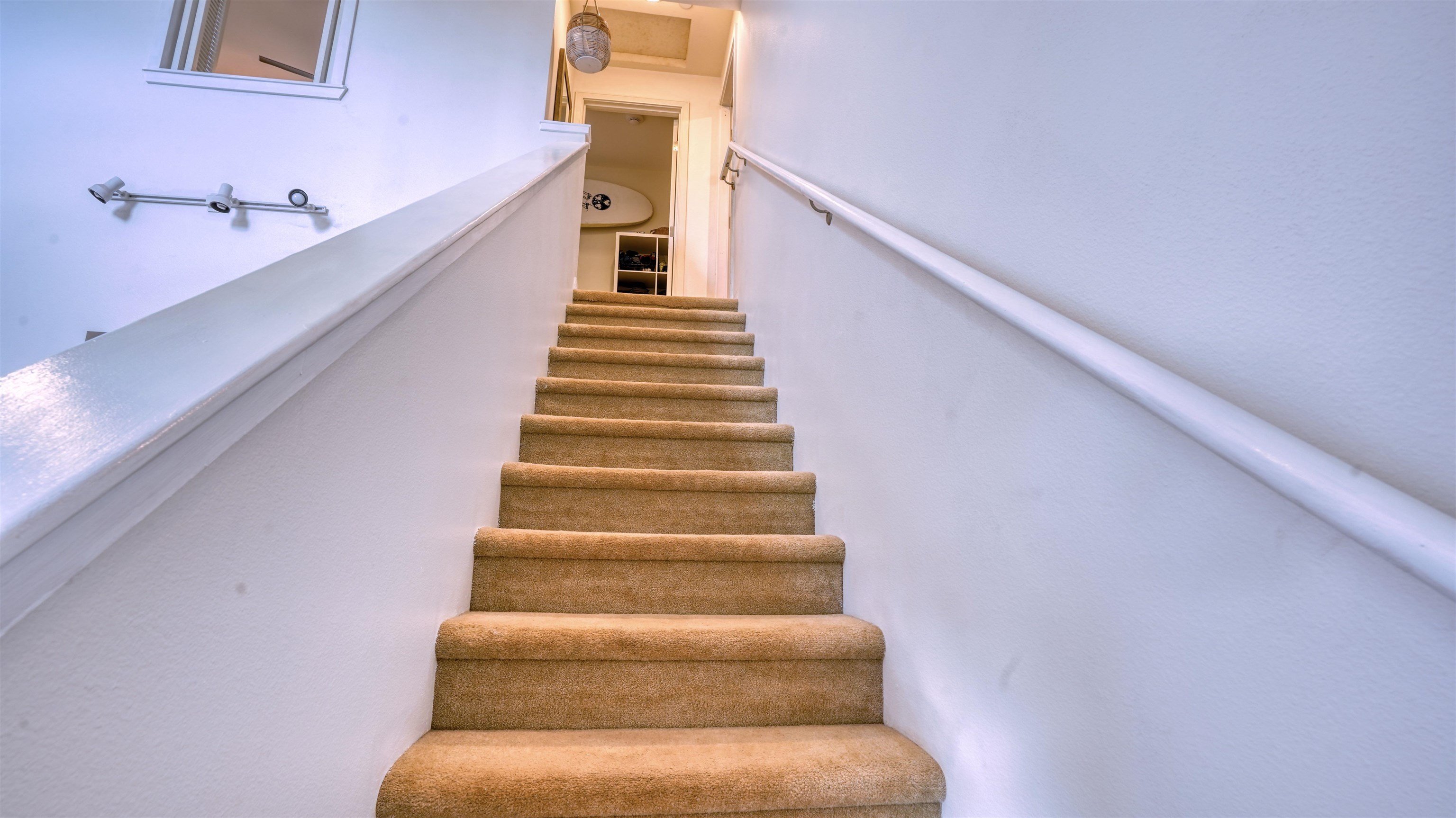 3710 Lower Honoapiilani Road, Unit F44 Lahaina, HI 96761 - Photo 22 of 41 a view of entryway