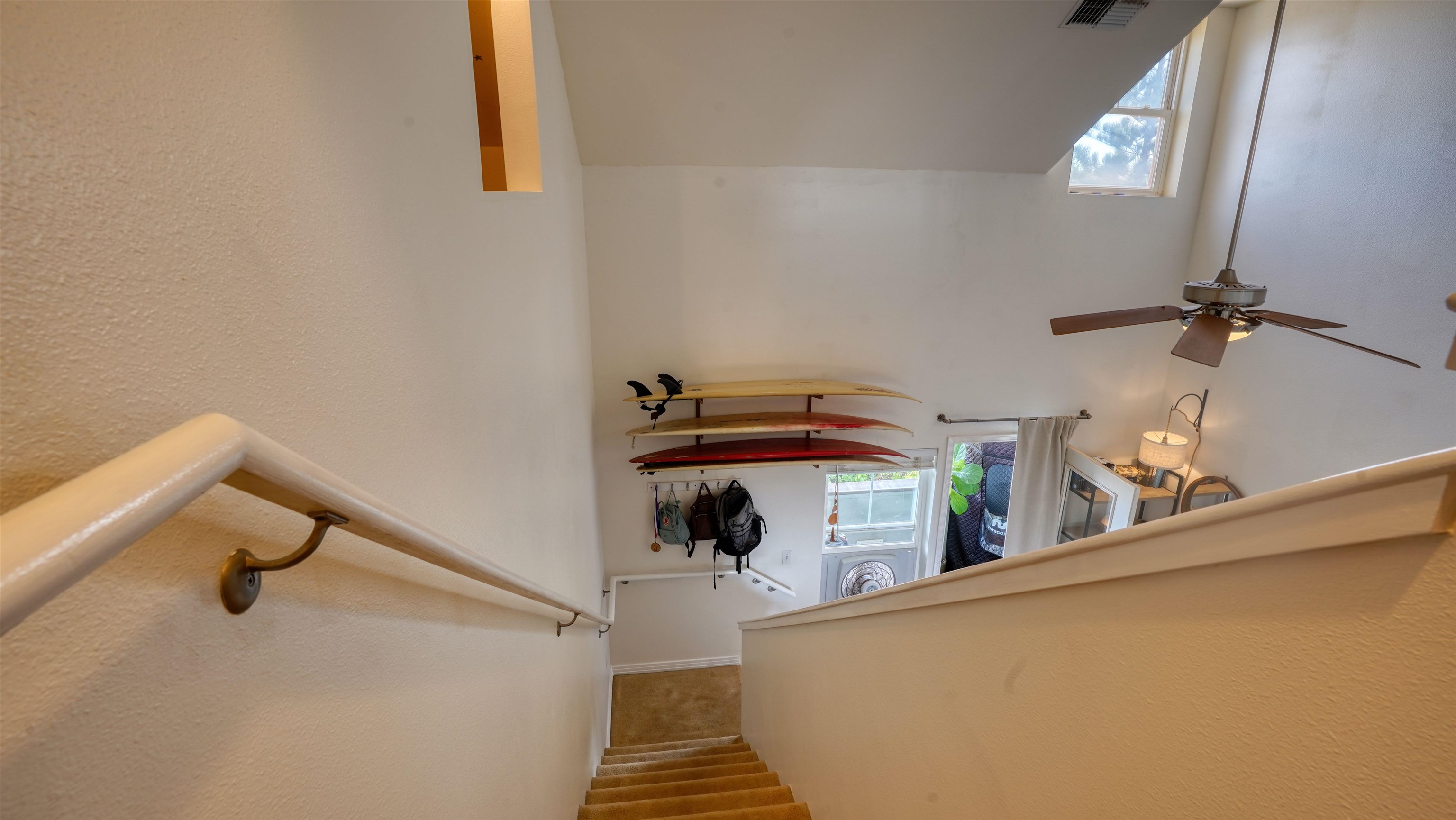 3710 Lower Honoapiilani Road, Unit F44 Lahaina, HI 96761 - Photo 29 of 41 a view of a room with gym equipment