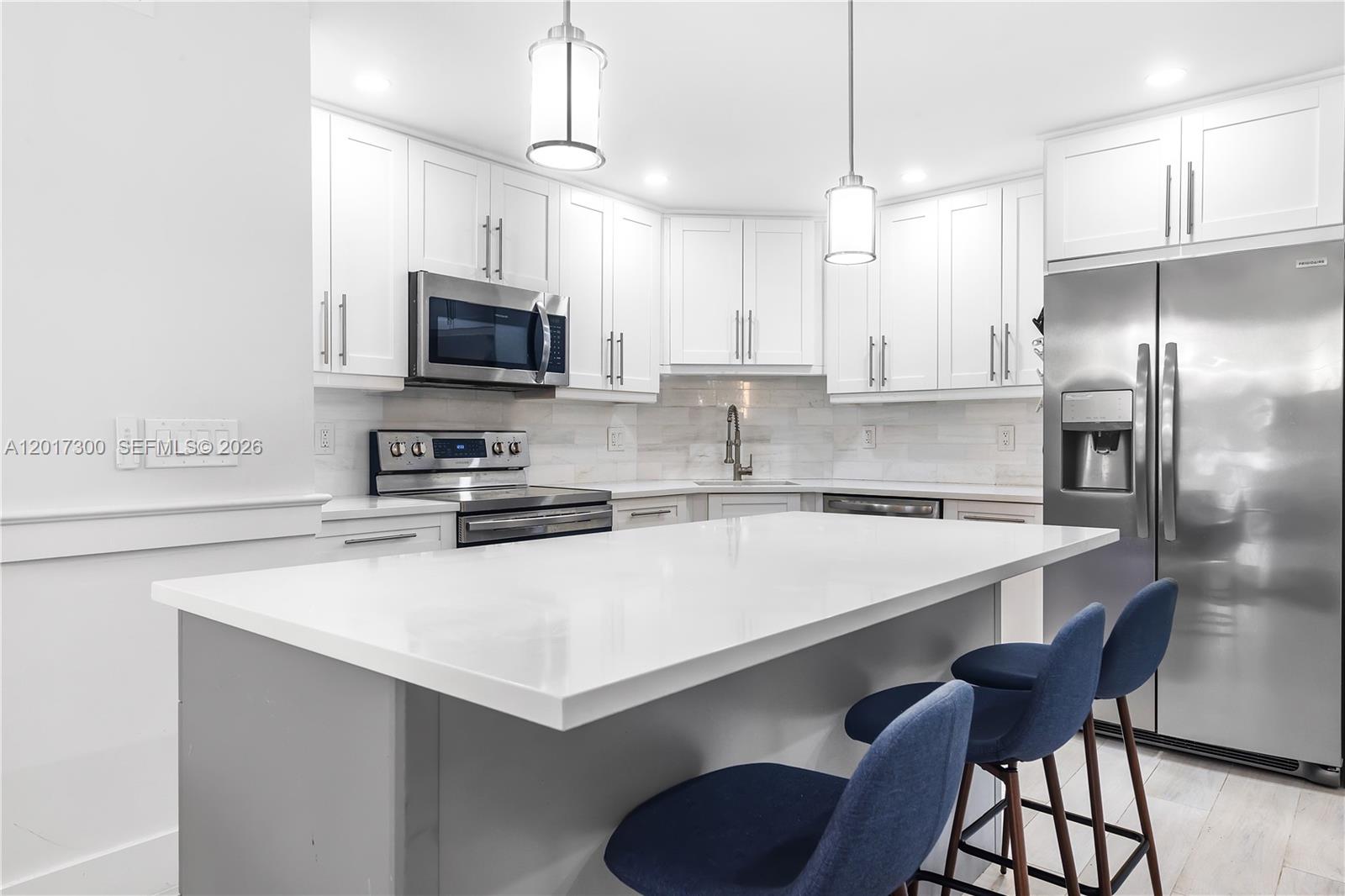 5 Bluebill Avenue, Unit 209 Naples, FL 34108 - Photo 10 of 26