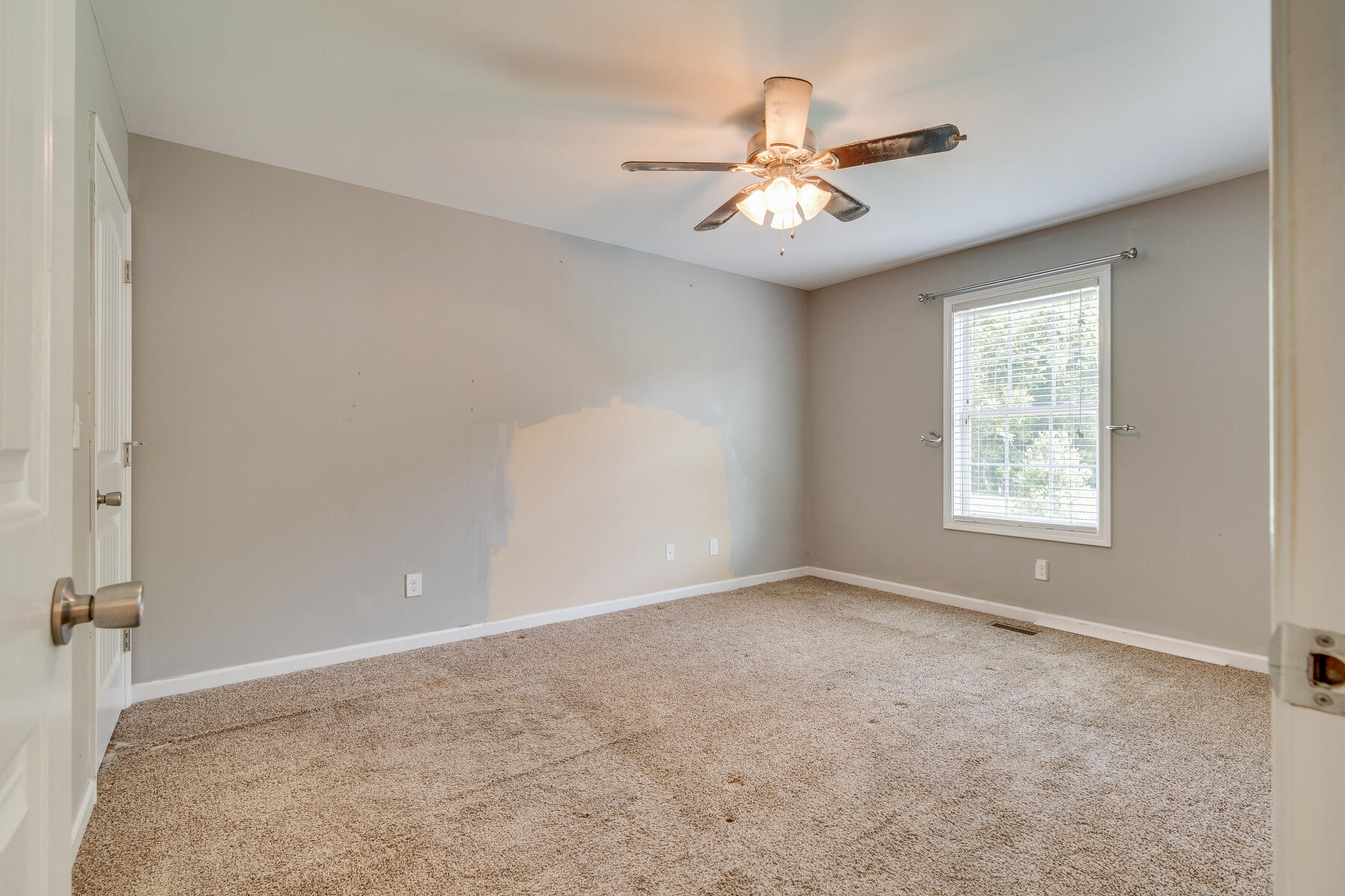 3105 Reservoir Road Kingsport, TN 37660 - Photo 10 of 22 013