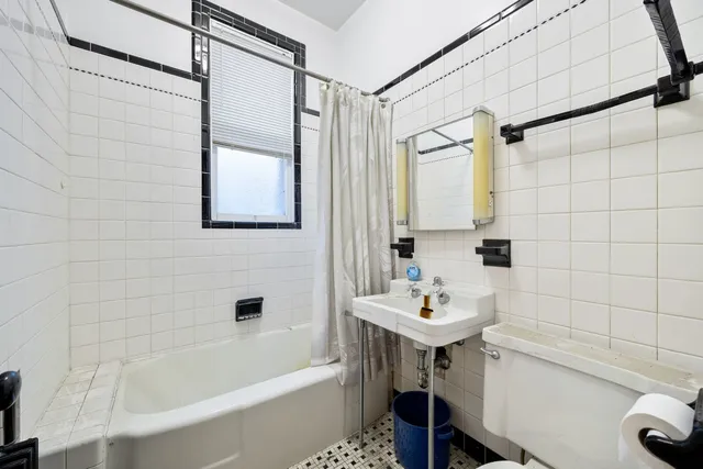 $850,000 | 2510 North Rockwell Street, Chicago, IL 60647