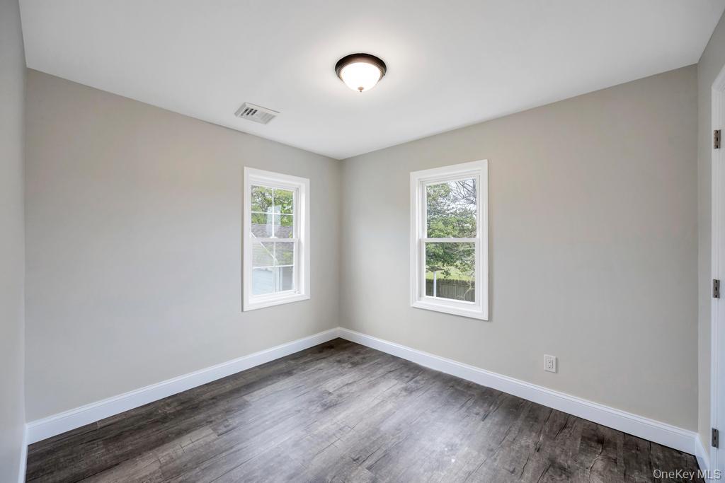 446 Riviera Drive Mastic Beach, NY 11951 - Photo 15 of 28