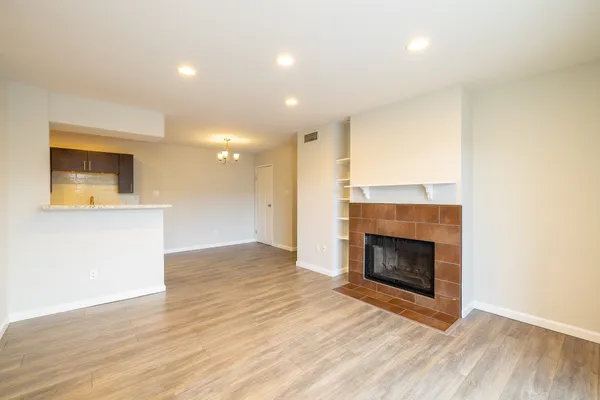 $1,295 | 2750 Holly Hall Street, Unit 1608, Houston, TX 77054