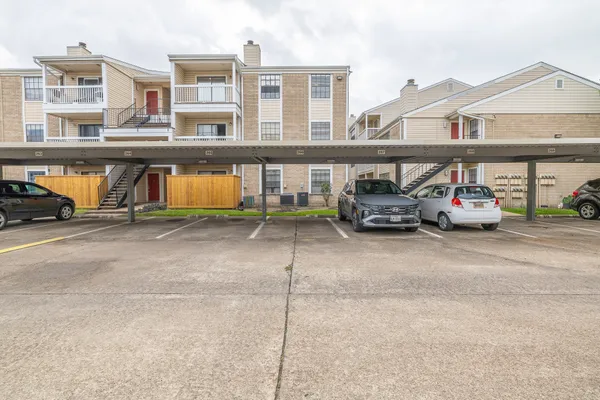 $1,295 | 2750 Holly Hall Street, Unit 1608, Houston, TX 77054