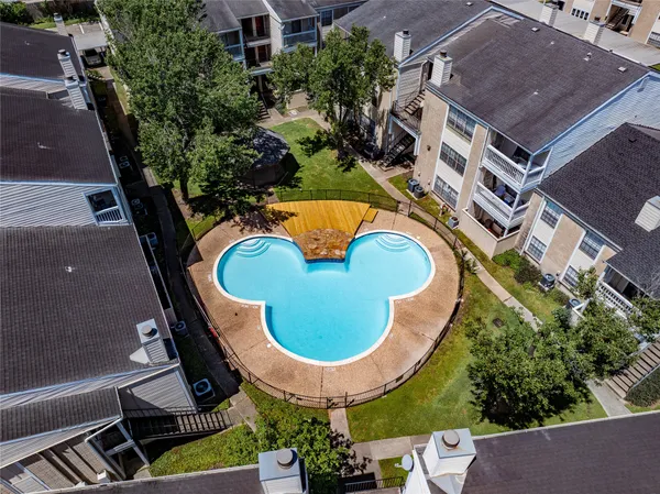 $1,295 | 2750 Holly Hall Street, Unit 1608, Houston, TX 77054