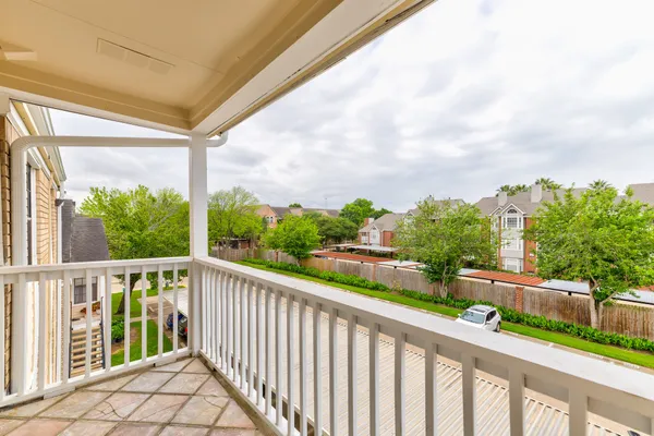 $1,295 | 2750 Holly Hall Street, Unit 1608, Houston, TX 77054