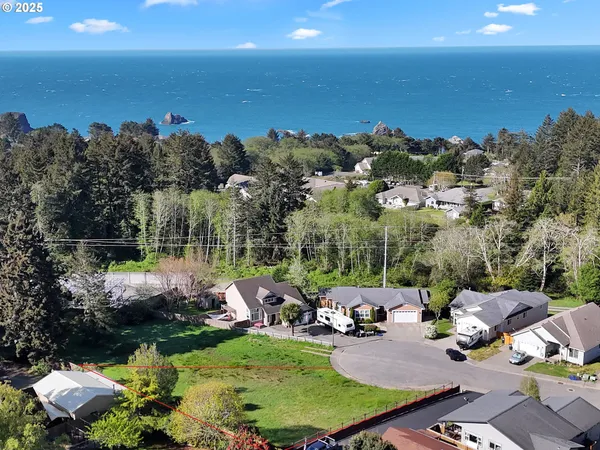 $164,900 | 6923 Oakwood Court, Brookings, OR 97415