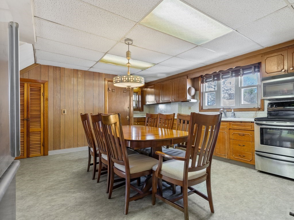 1759 North Shore Road Revere, MA 02151 - Photo 15 of 25 Gallery Image 15