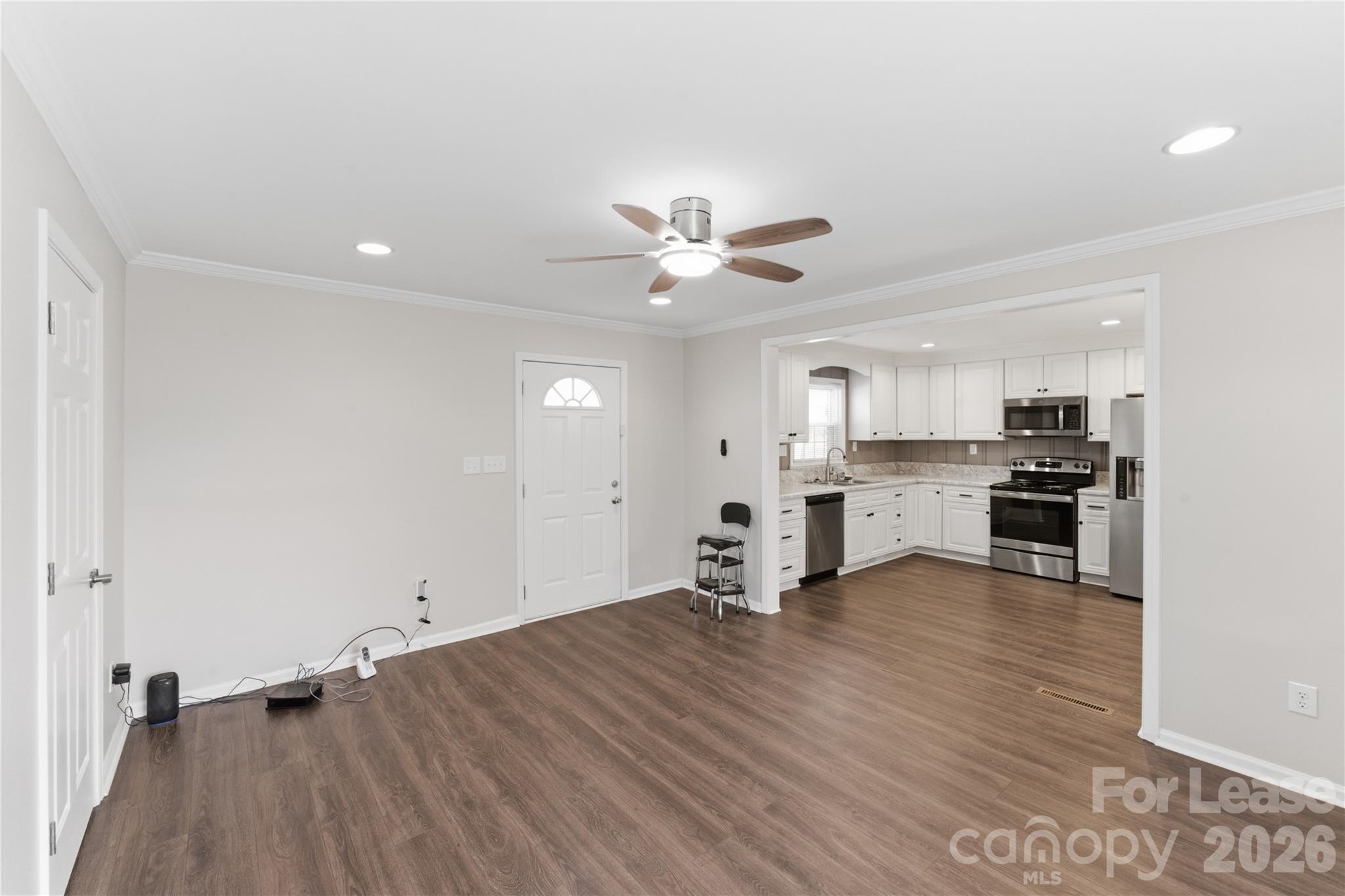 4000 Fieldcrest Road Charlotte, NC 28217 - Photo 14 of 39