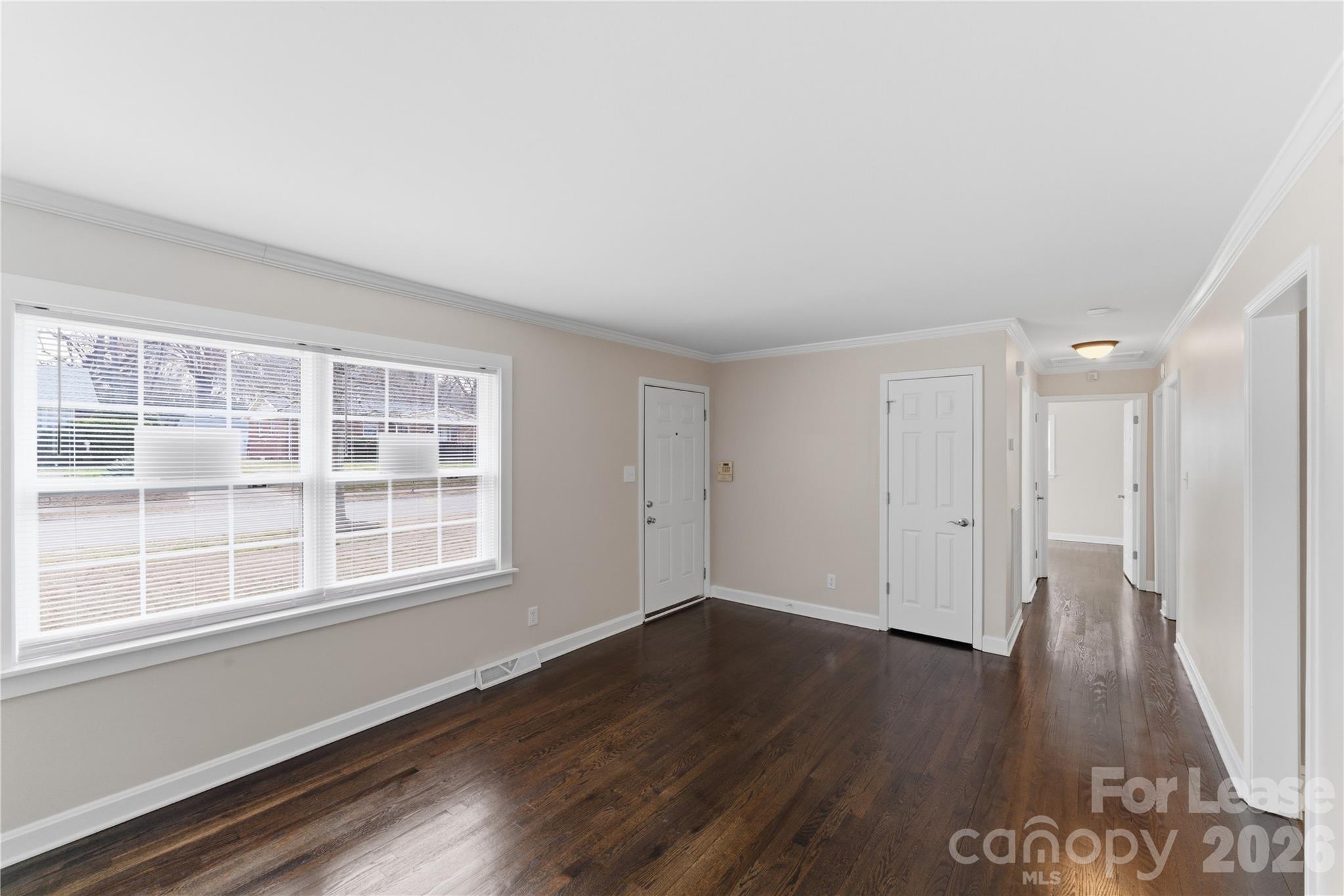 4000 Fieldcrest Road Charlotte, NC 28217 - Photo 8 of 26