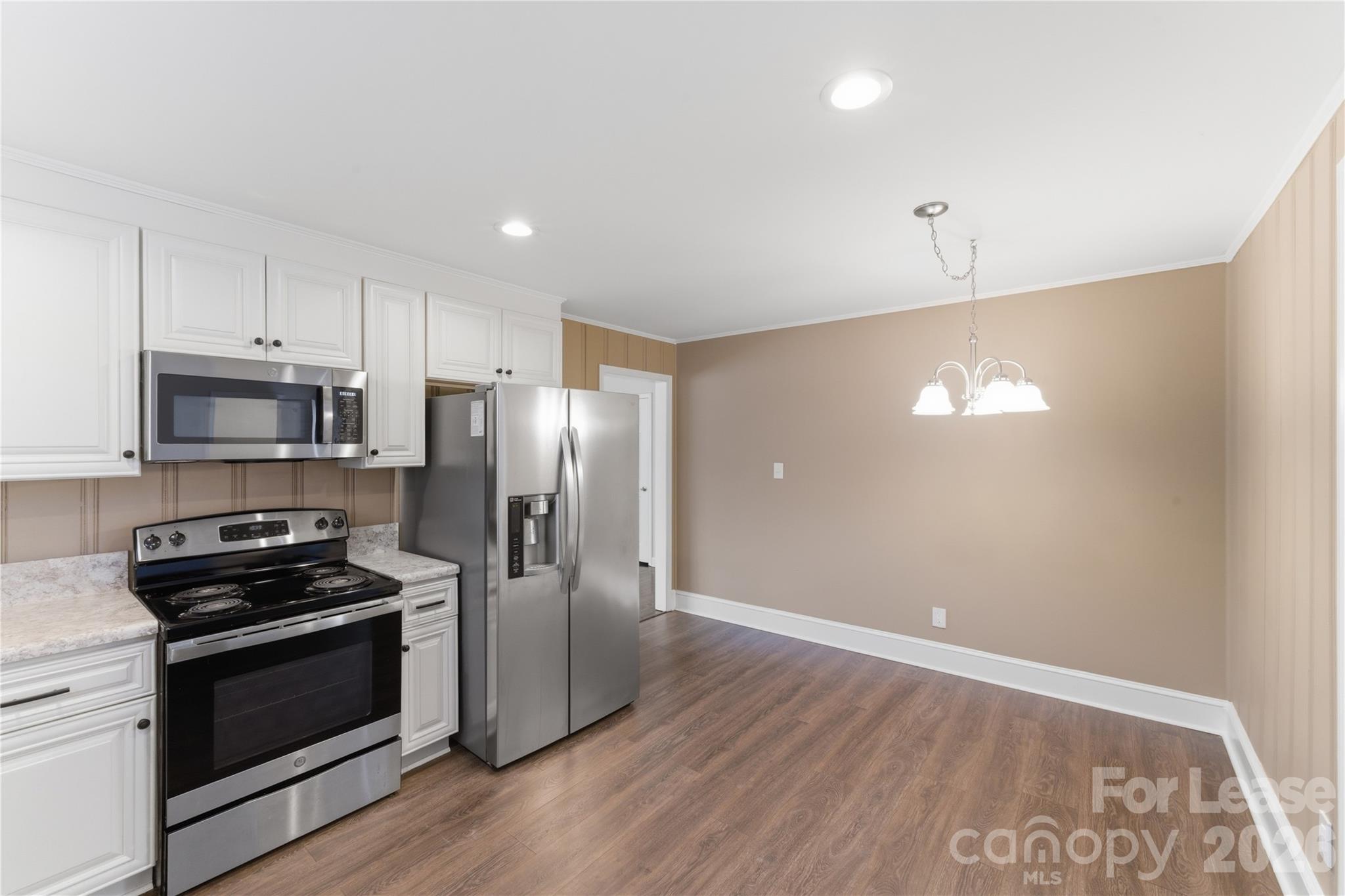 4000 Fieldcrest Road Charlotte, NC 28217 - Photo 10 of 26