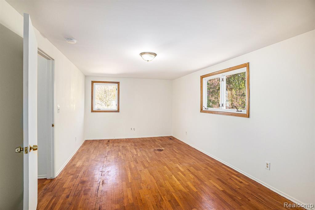 1968 Rutgers Circle East Lansing, MI 48823 - Photo 13 of 28 Gallery Image 13