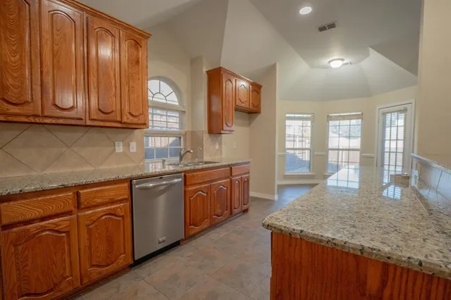 $2,150 | 2002 Gardenridge Drive, Glenn Heights, TX 75154