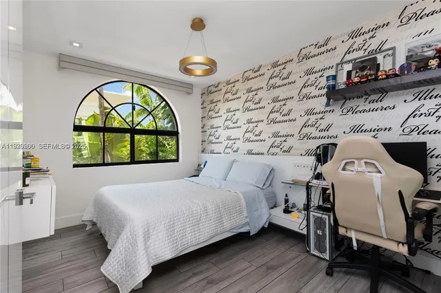 $14,000 | 1150 98th Street, Unit 10, Bay Harbor Islands, FL 33154